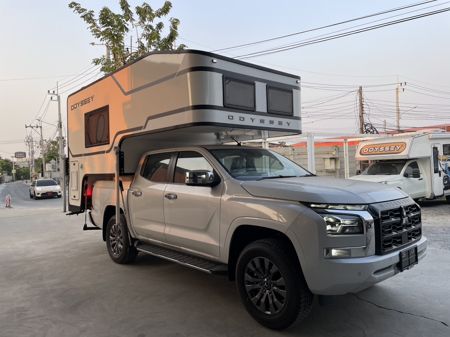 Truck Camper 4-Door